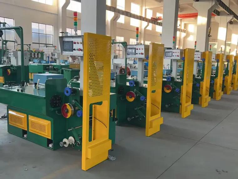 Wet wire drawing machine